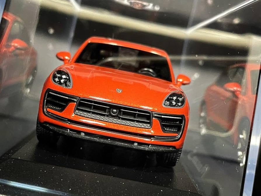 未開封ミニチャンプス ポルシェ特注 1/43 マカンS マンバグリーン 未開封ミニチャンプス ポルシェ特注 1/43 マカンS マンバ